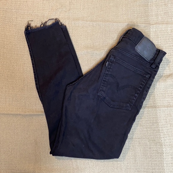 Levi's Denim - Levi’s Black Distressed Wedgie High Rise Skinny Jeans